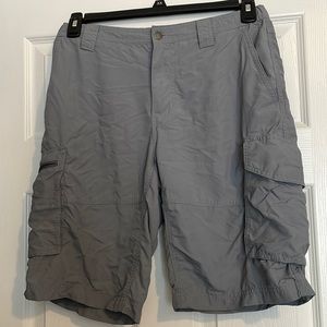 Columbia mens gray nylon cargo hiking shorts size 32